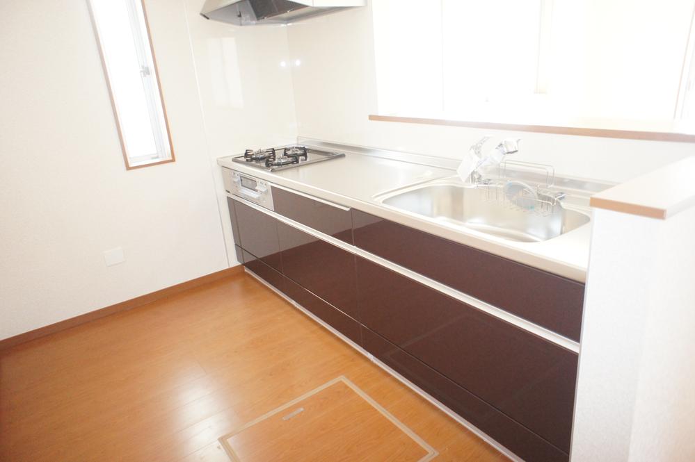 Same specifications photo (kitchen)