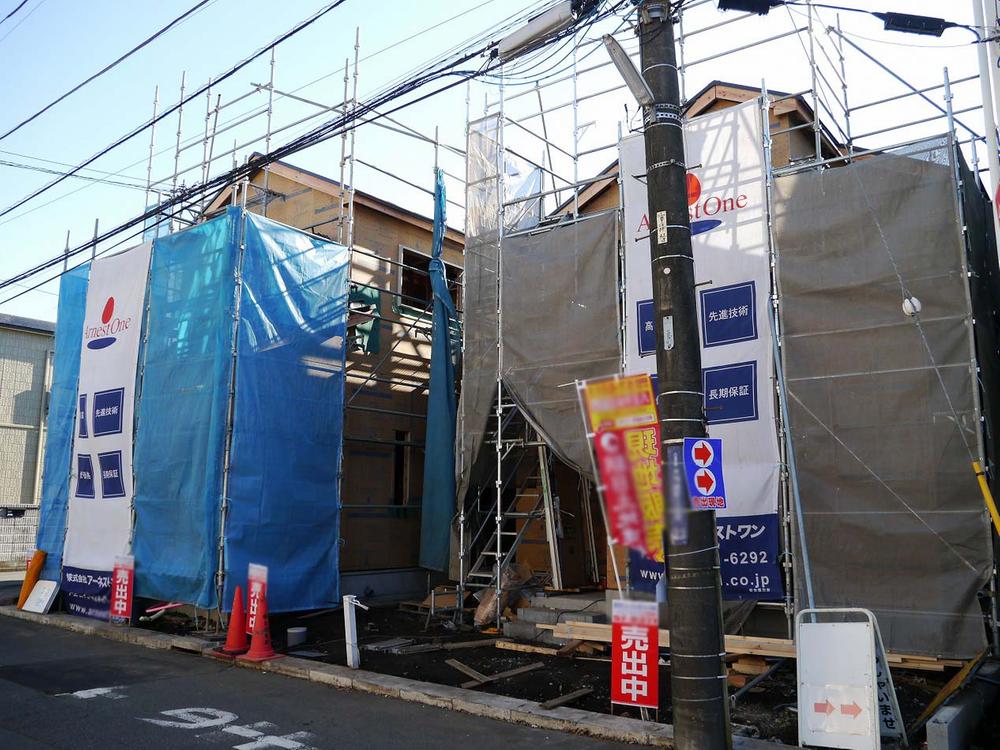 Local appearance photo. Many living environment is also better commercial facilities around in a quiet residential area of north Hachioji Station 10-minute walk.