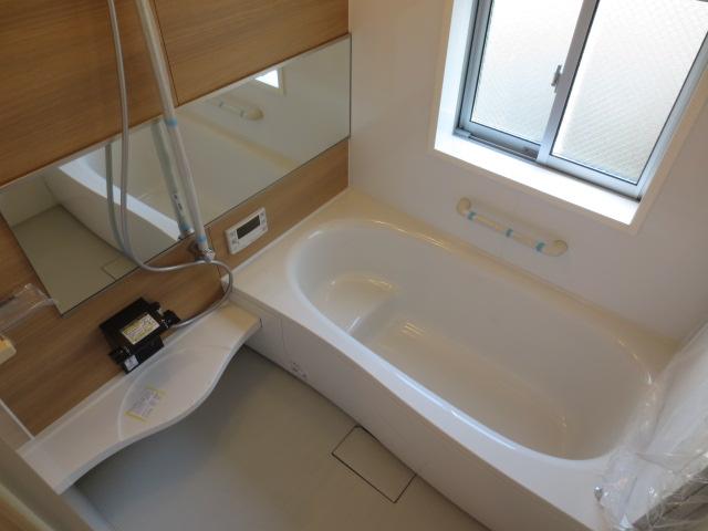 Bathroom. 1 Building Sitz bath can be a multi-step specification bathtub