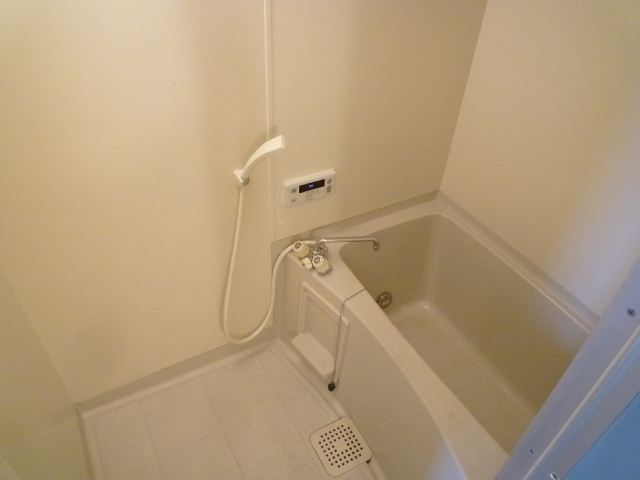 Bath. Bathroom dryer with bus