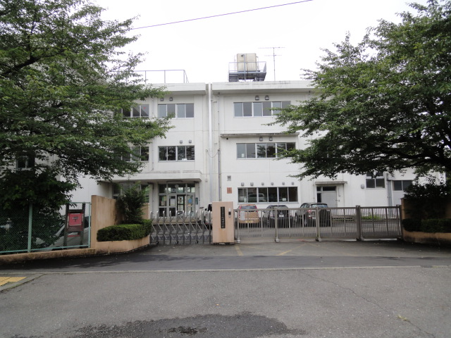 Junior high school. 2102m to Hachioji Tateishi River junior high school (junior high school)