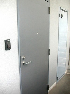 Washroom. Entrance door