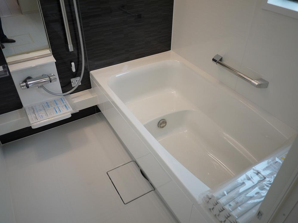 Same specifications photo (bathroom). Reheating warm function ・ Air Heating drying with unit bus