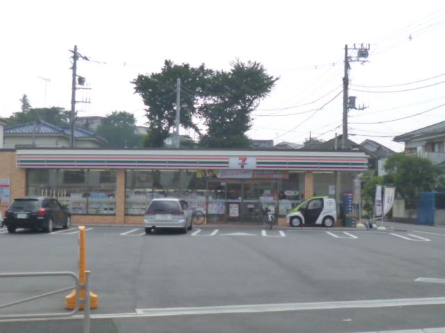 Convenience store. 170m to Seven-Eleven (convenience store)