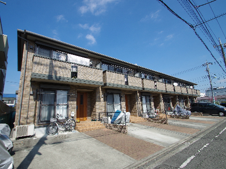 Building appearance. Is Reheating bus and independent basin also some of the well-equipped property!