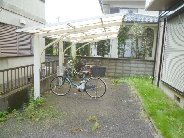 Other common areas. ☆ Bicycle-parking space ☆