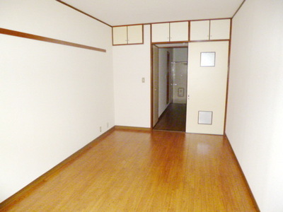 Other room space. Spacious room