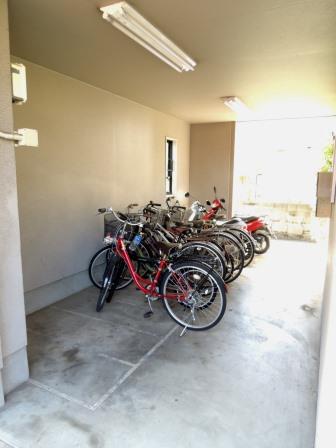 Other common areas. Bicycle Covered