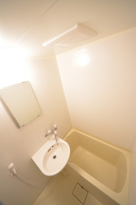Bath. ☆ Relaxing bath time with clean bathroom ☆
