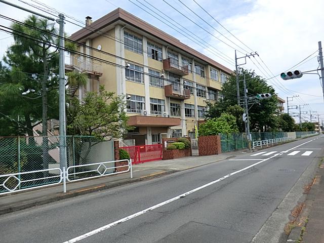 Primary school. 1380m to Hachioji Municipal Kunugida Elementary School