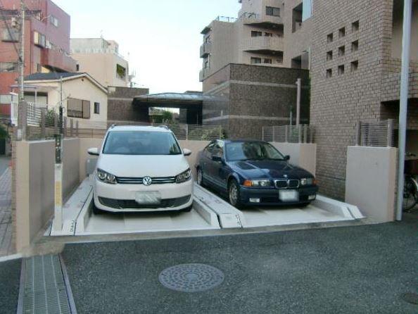 Parking lot