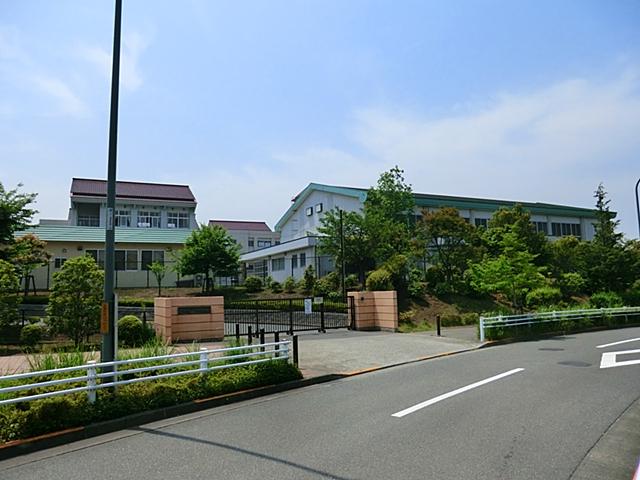 Primary school. 112m to Hachioji Municipal Nagaike Elementary School