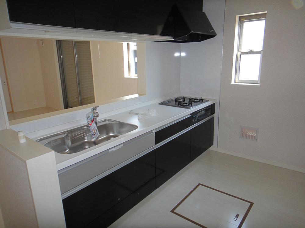 Same specifications photo (kitchen)