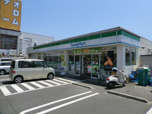 Convenience store. FamilyMart Hachioji Technical College Avenue store up (convenience store) 210m