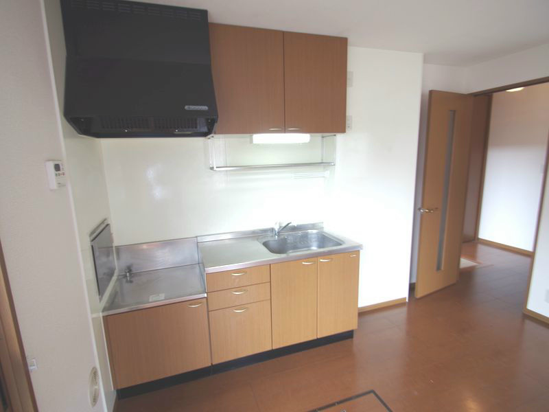 Kitchen. Two-burner stove installation Allowed!