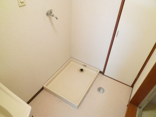 Washroom. Independent wash basin ・ With washroom