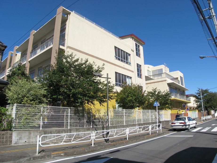 Primary school. 810m to Hachioji Municipal seventh elementary school