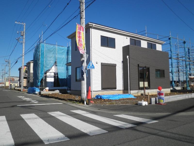 Local photos, including front road. 2013 December shooting (You can preview)