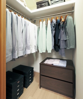 "Walk-in closet," walk-in closet in the (same specifications photo) all houses, Storeroom, Established a futon closet