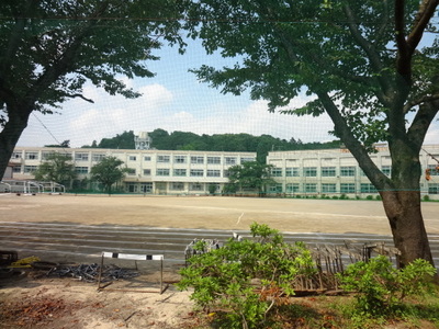 Primary school. 574m until Kawaguchi elementary school (elementary school)