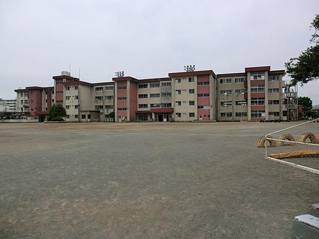 Primary school. 950m to Hachioji Municipal Shimizu Elementary School