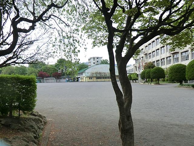Primary school. 850m to Hachioji City Hall Elementary School