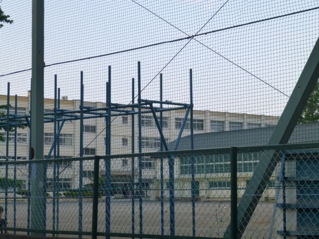 Primary school. Municipal Motohachioji 230m east to elementary school (elementary school)