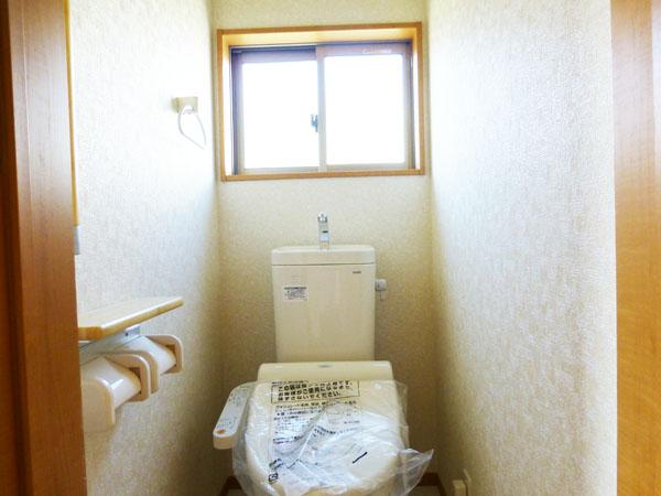 Toilet. Bidet ・ With warm Let function