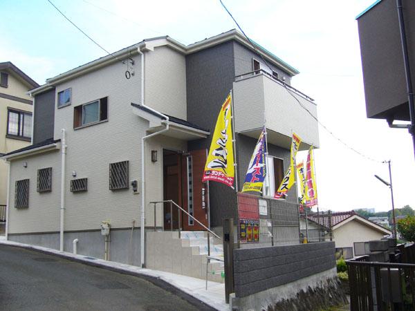 Local appearance photo. The outer wall uses the siding to wash away the dirt in the rain