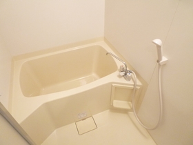 Bath. Bathroom (the same property reference photograph)