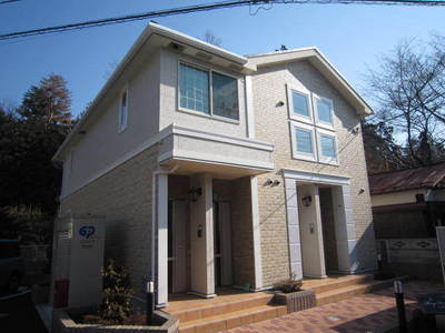 Building appearance. It is located in a quiet residential area