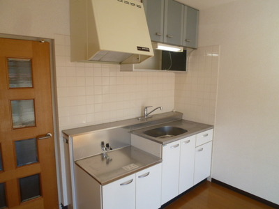 Kitchen.  ☆ Two-burner stove installation Allowed ☆ 