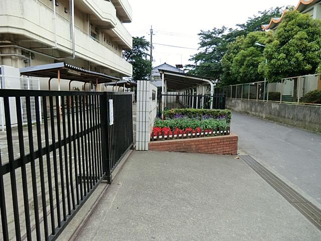 Junior high school. Hamura Municipal Hamura 430m to the third junior high school
