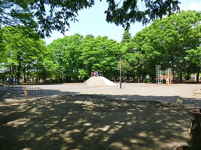 park. 990m to Fujimi Park
