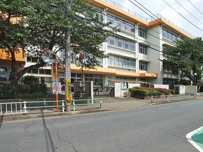 Primary school. Hamura 726m to stand Musashino elementary school