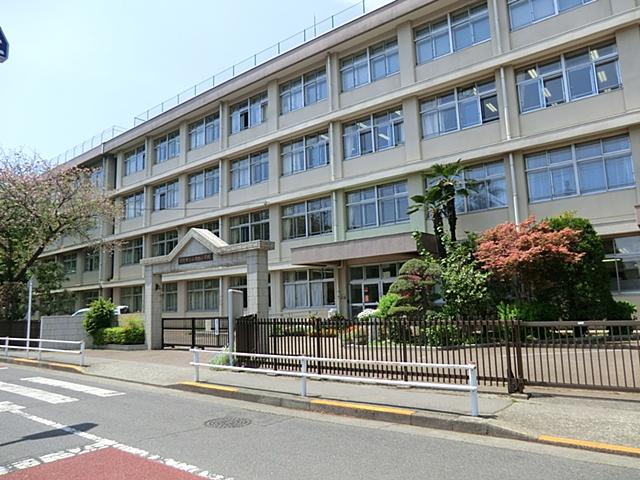 Primary school. Hamura Municipal Ozakudai to elementary school 642m