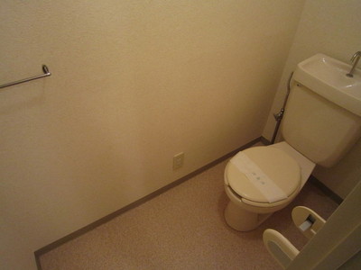 Toilet.  ☆ Western-style toilet ☆