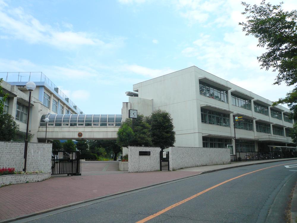 Junior high school. Hamura 1600m to stand the first junior high school