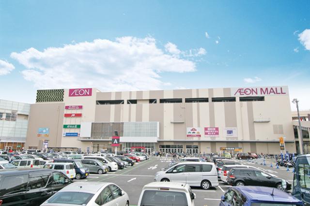 Shopping centre. 960m to Higashikurume ion Mall