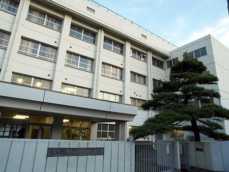 Junior high school. 800m to Higashi Kurume City Central Junior High School
