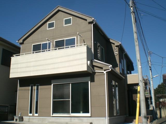 For the southeast corner lot, Per yang preeminent. The garden is also widely, It will be parked four cars. The surroundings are very easy to spend a quiet. For the southeast corner lot, Per yang preeminent. The garden is also widely, It will be parked four cars.