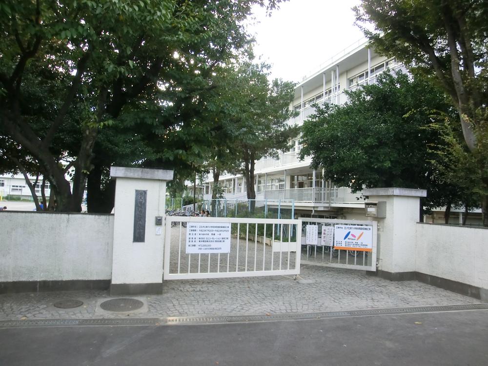 Primary school. Higashikurume 800m stand up to the sixth elementary school