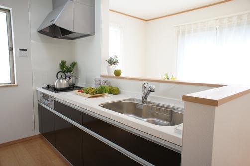 Same specifications photo (kitchen). Same specifications enforcement example