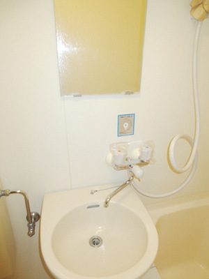 Washroom.  ☆ There washbasin ☆