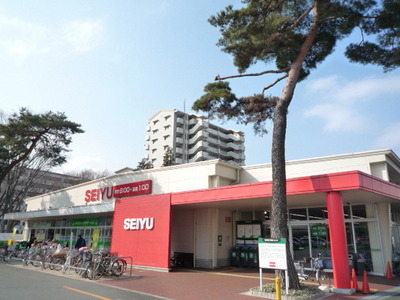 Supermarket. Seiyu to (super) 610m
