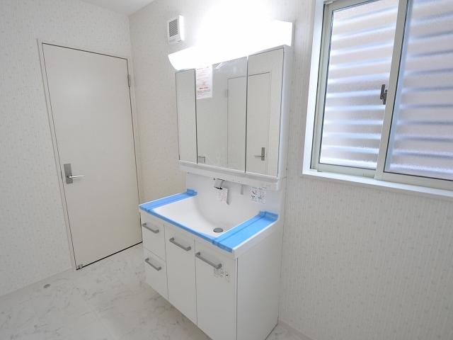 Wash basin, toilet. Maezawa 1-chome washbasin