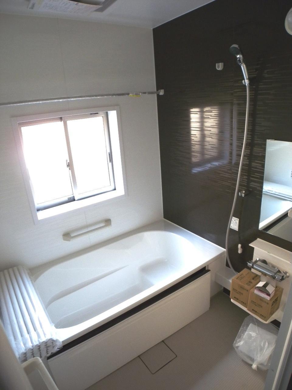 Same specifications photo (bathroom)