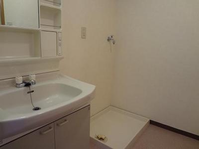 Washroom. Washroom