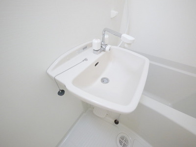 Washroom. Same type