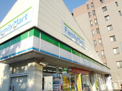 Convenience store. Family Mart (convenience store) to 350m